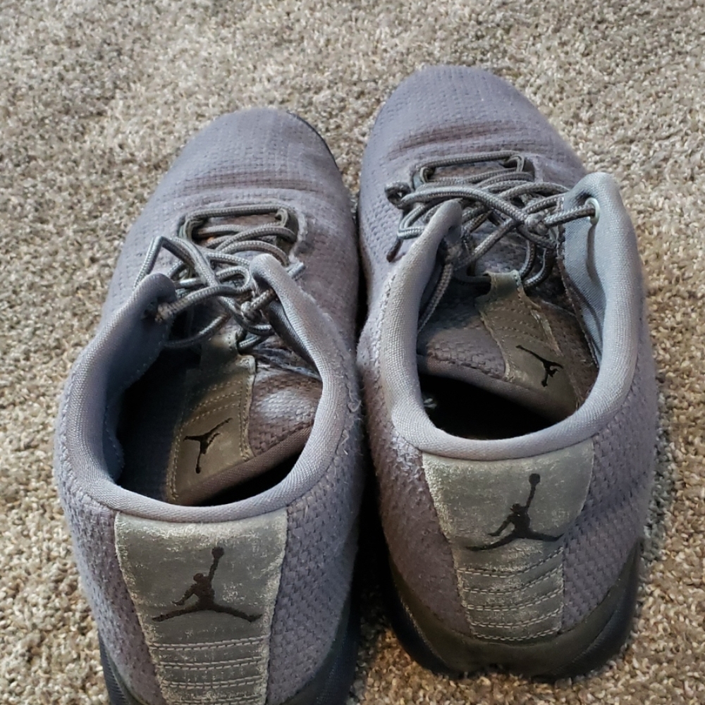 Jordan sneakers - Picture 4 of 6